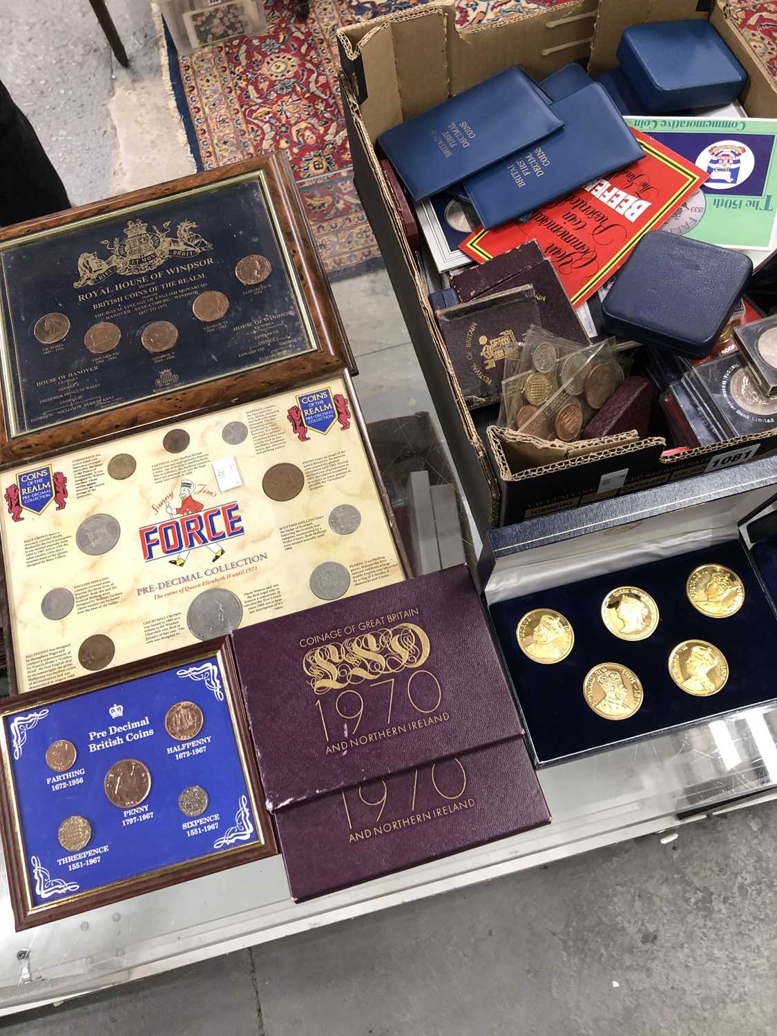 Lot 1081 - A collection of various coins, British coins...