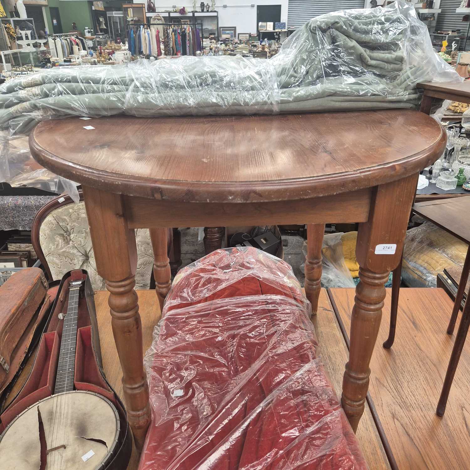 Lot 2741 - A small pine kitchen table.