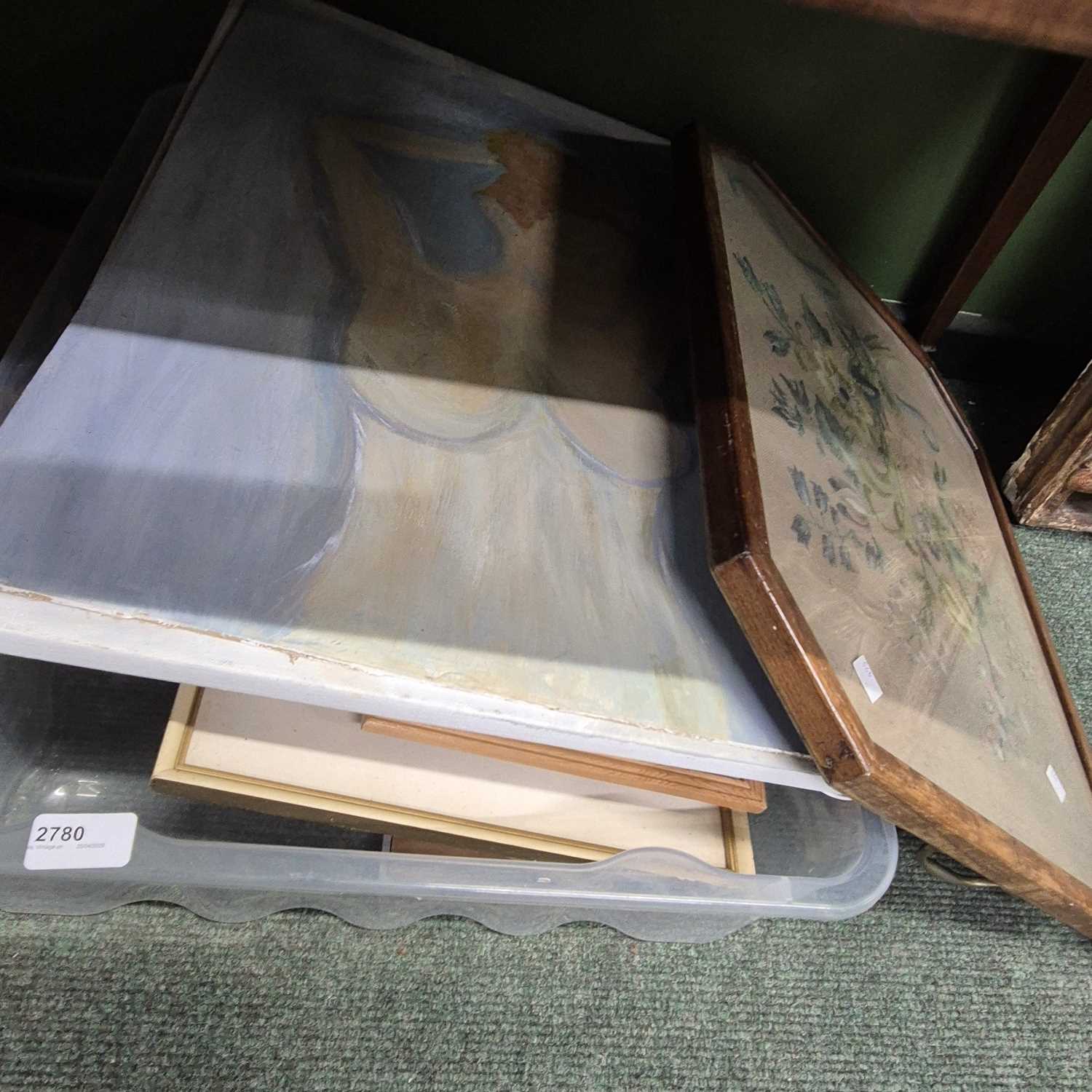 Lot 2780 - A quantity of various pictures, etc.