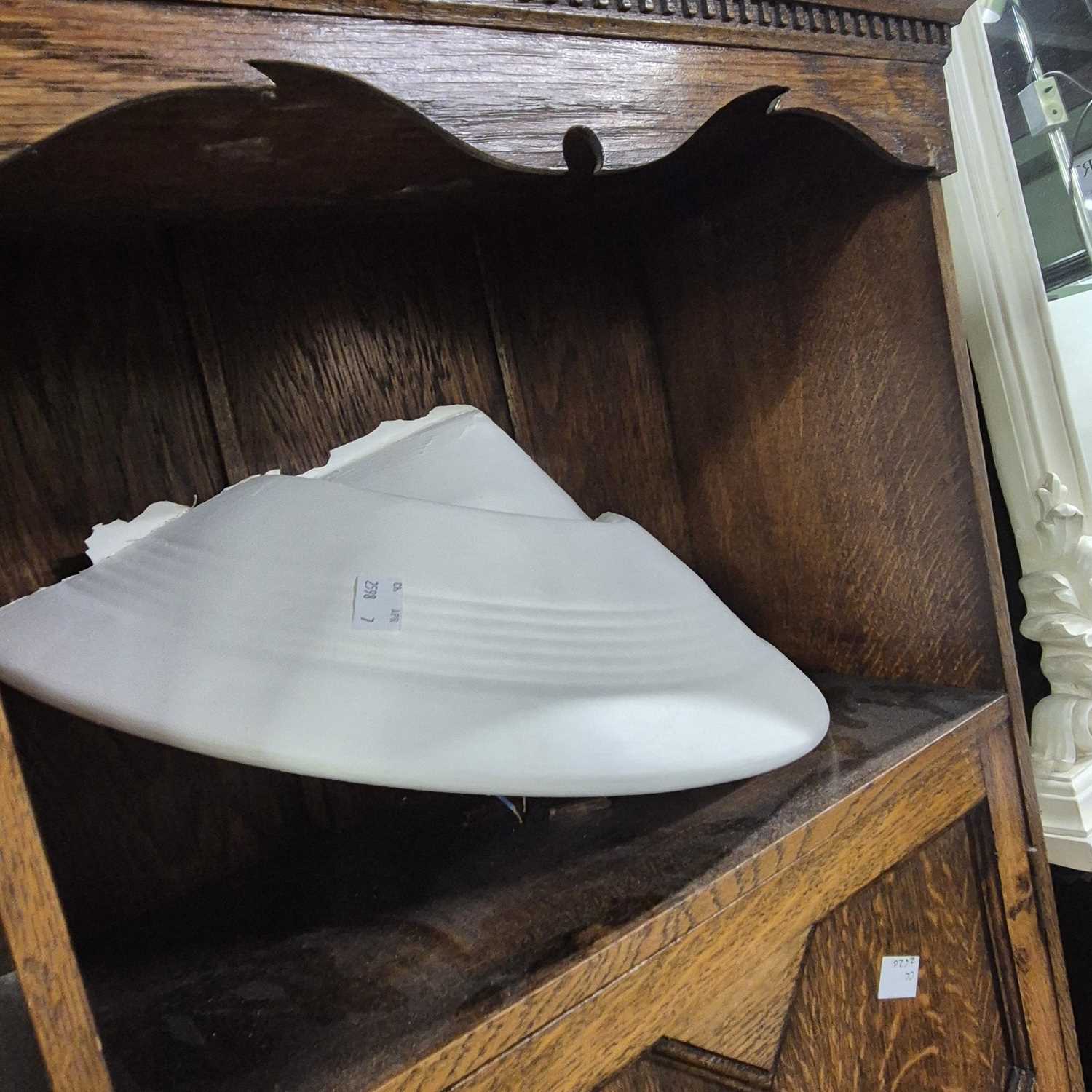 Lot 2822 - A pair of plaster wall lights.