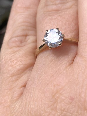 Lot 33 - Diamond solitaire. A 1.13ct estimated round...