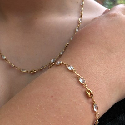 Lot 35 - A gemset station necklace and matching...