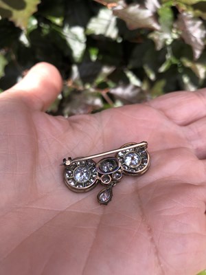 Lot 50 - An antique diamond brooch. The old cut...