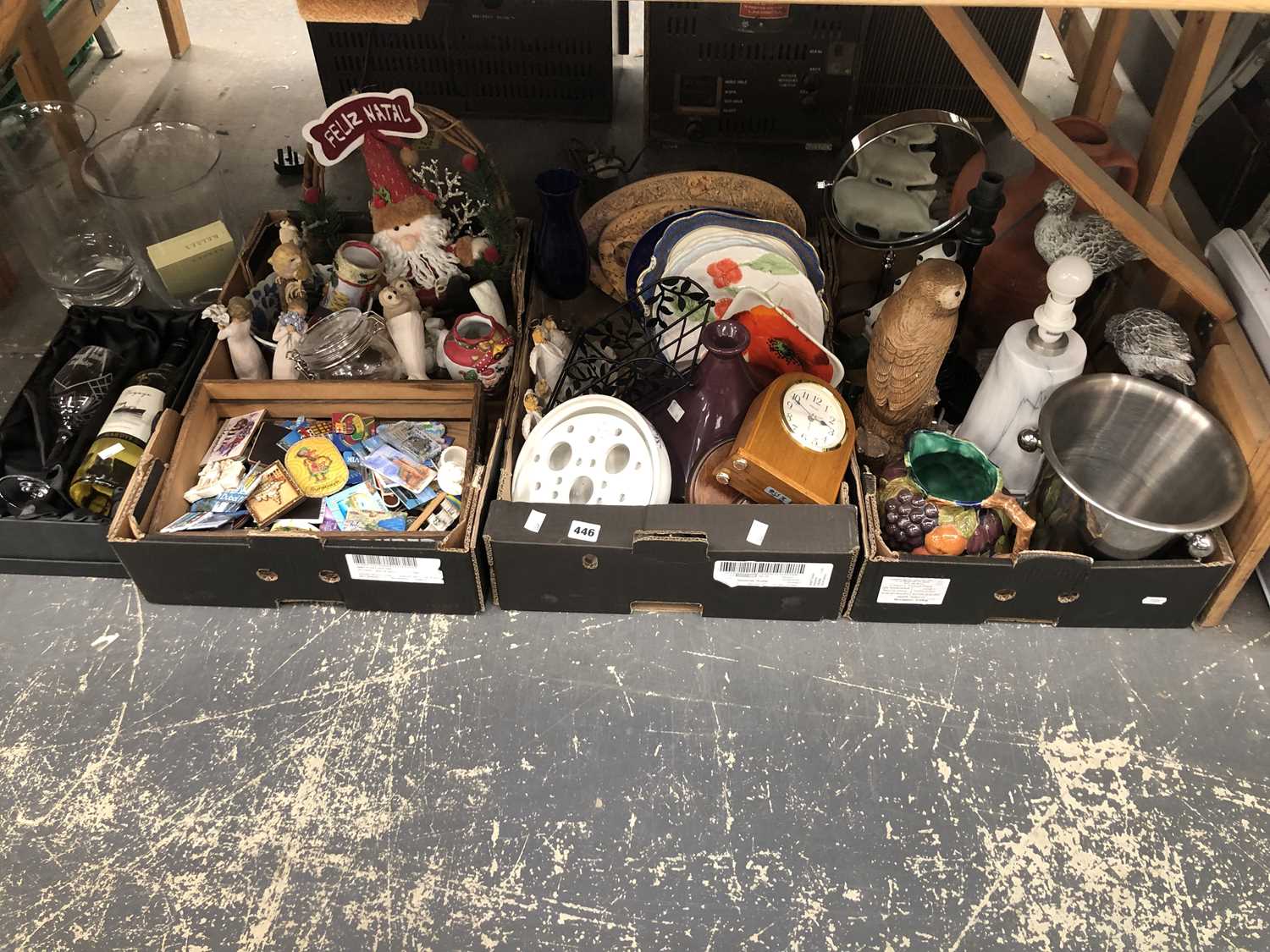 Lot 446 - A large collection of decorative house wares,...
