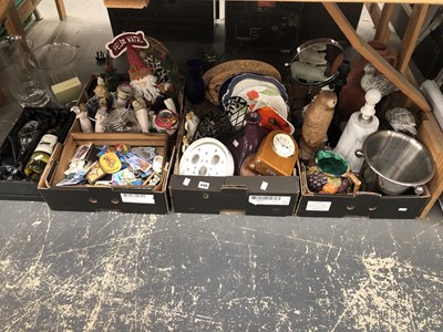 Lot 446 - A large collection of decorative house wares,...