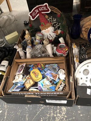 Lot 446 - A large collection of decorative house wares,...