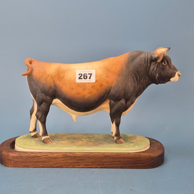 Lot 267 - A 1965 Worcester Doris Lindner model of a...