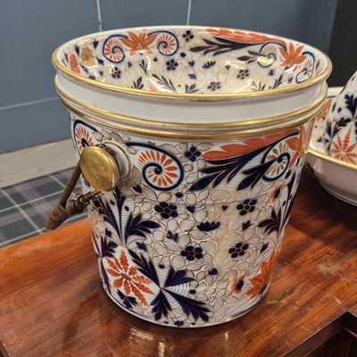 Lot 272 - A 19th century Paris porcelain Imari palette...