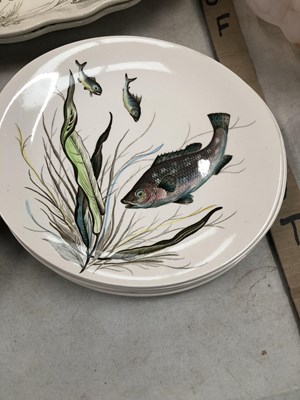 Lot 470 - A Johnson pottery fish service