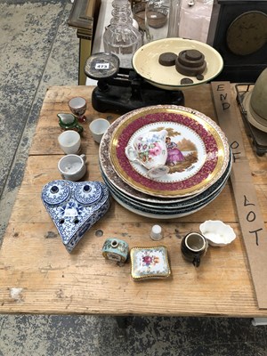 Lot 473 - Decorative plates, a set of kitchen scales...
