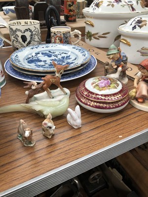 Lot 484 - An early Victorian floral tea and coffee set,...