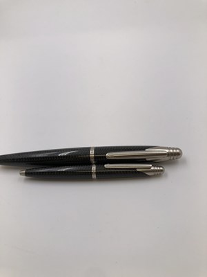 Lot 13 - Pens- An Alfred Dunhill AD 2000 carbon fibre...