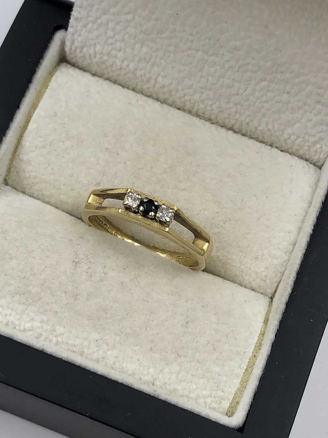 Lot 20 - A vintage 18ct hallmarked gold diamond and...