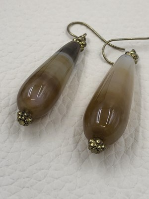 Lot 31 - A pair of vintage elongated, large agate drop...
