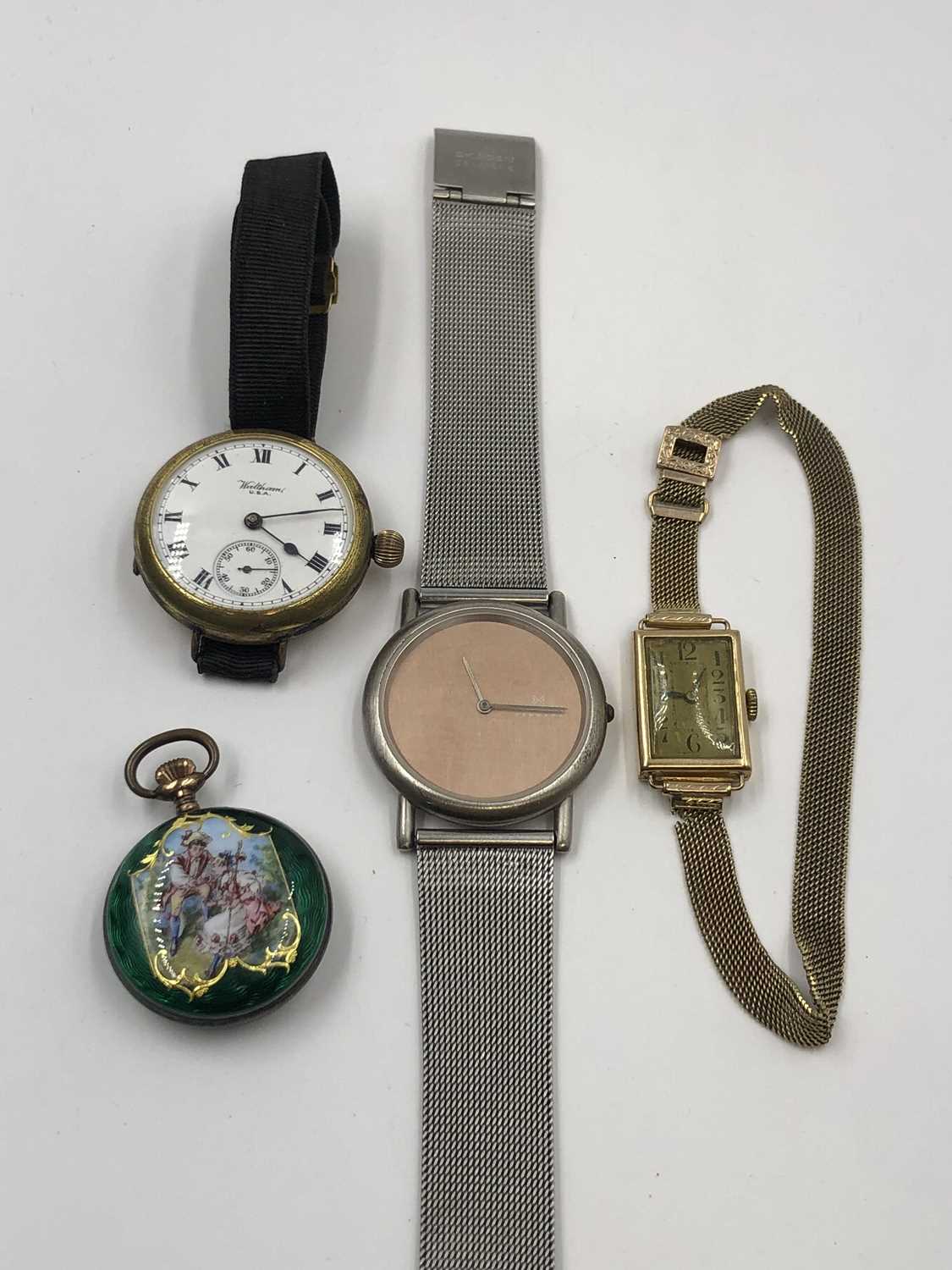 Lot 40 - A 9ct hallmarked gold Swiss-made ladies'...