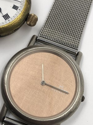 Lot 40 - A 9ct hallmarked gold Swiss-made ladies'...