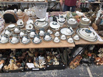 Lot 533 - A Doulton 'Carlyle' pattern dinner, tea and...