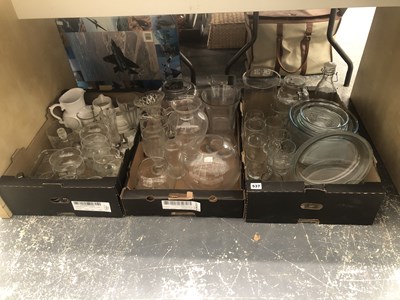Lot 537 - Glass vases and bowls together with some...