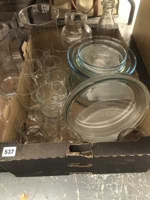 Lot 537 - Glass vases and bowls together with some...
