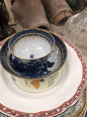 Lot 547 - A Meakin Florida Sol pattern part dinner set ...