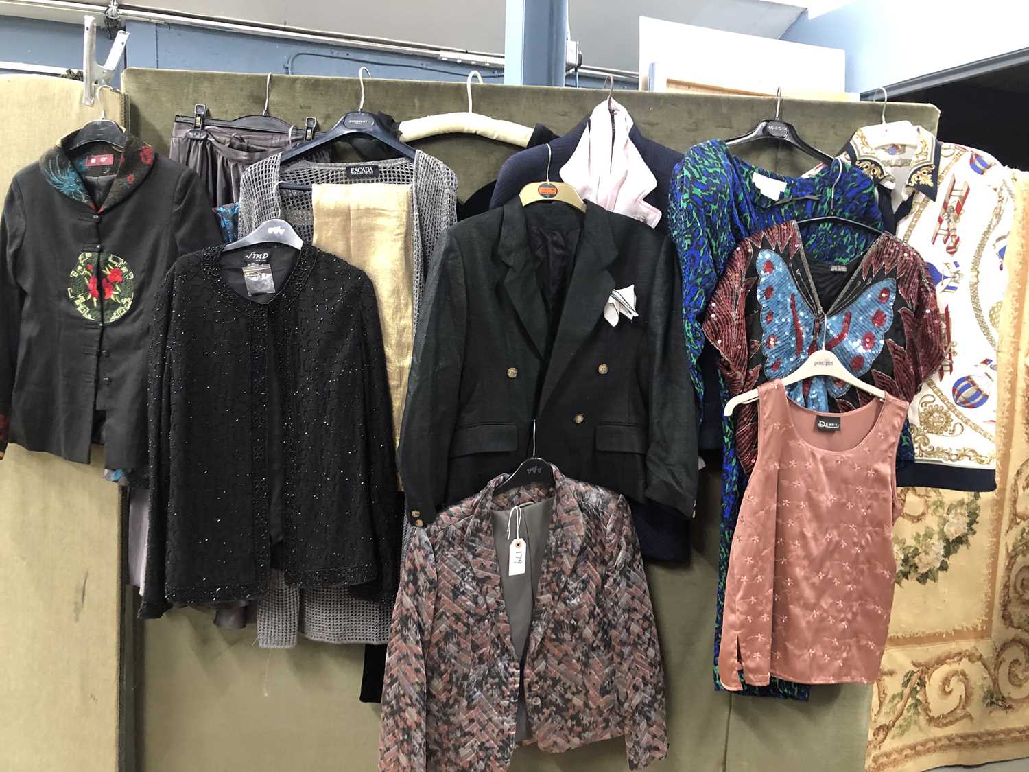 Lot 179 - A collection of ladies' clothes to include -...