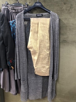 Lot 179 - A collection of ladies' clothes to include -...