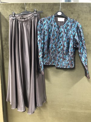 Lot 179 - A collection of ladies' clothes to include -...