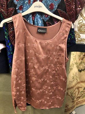 Lot 179 - A collection of ladies' clothes to include -...