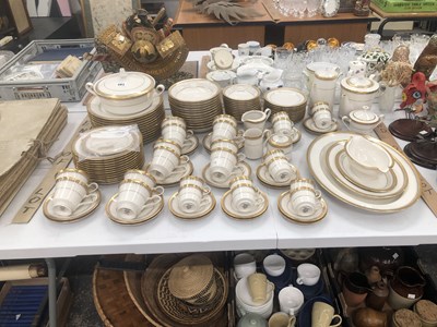 Lot 583 - A Noritake Edinburgh pattern dinner, tea and...