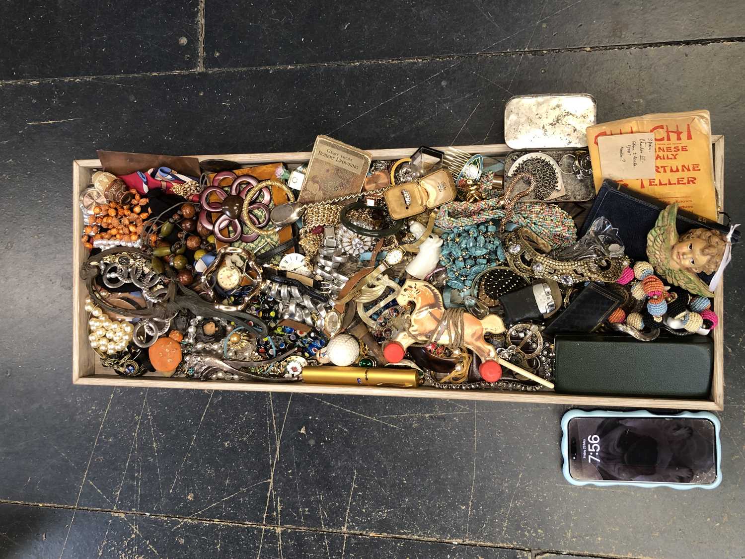 Lot 67 - A large collection of jewellery and...