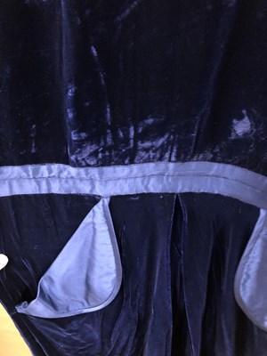 Lot 195 - A Janice Wainwright blue velvet dress size 8,...