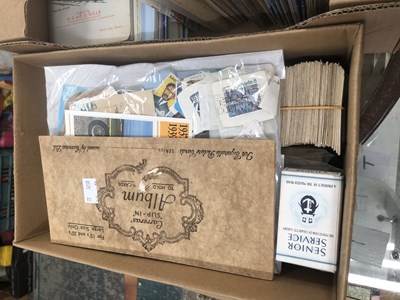 Lot 607 - A collection of cigarette cards, loose and in...