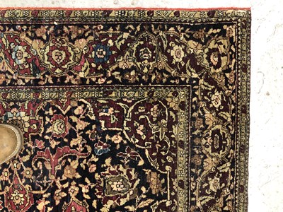 Lot 673 - An antique Persian Keshan/Isfahan rug. 138 x...