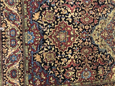 Lot 673 - An antique Persian Keshan/Isfahan rug. 138 x...