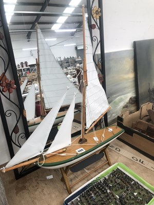 Lot 665 - Apond yacht together with lead soldiers of...