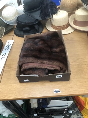 Lot 682 - A fur stole