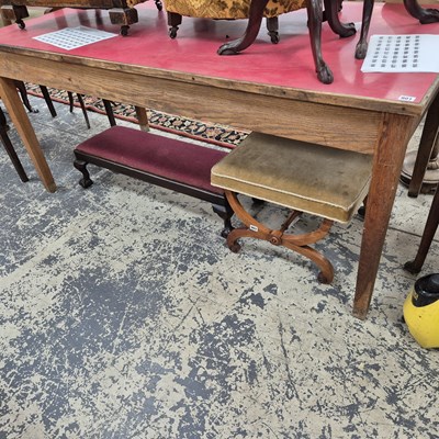 Lot 901 - A large pine scullery table.