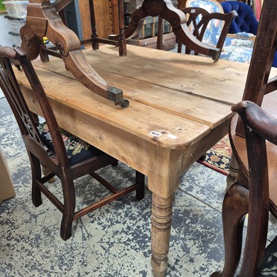 Lot 917 - A small pine kitchen table with end drawer