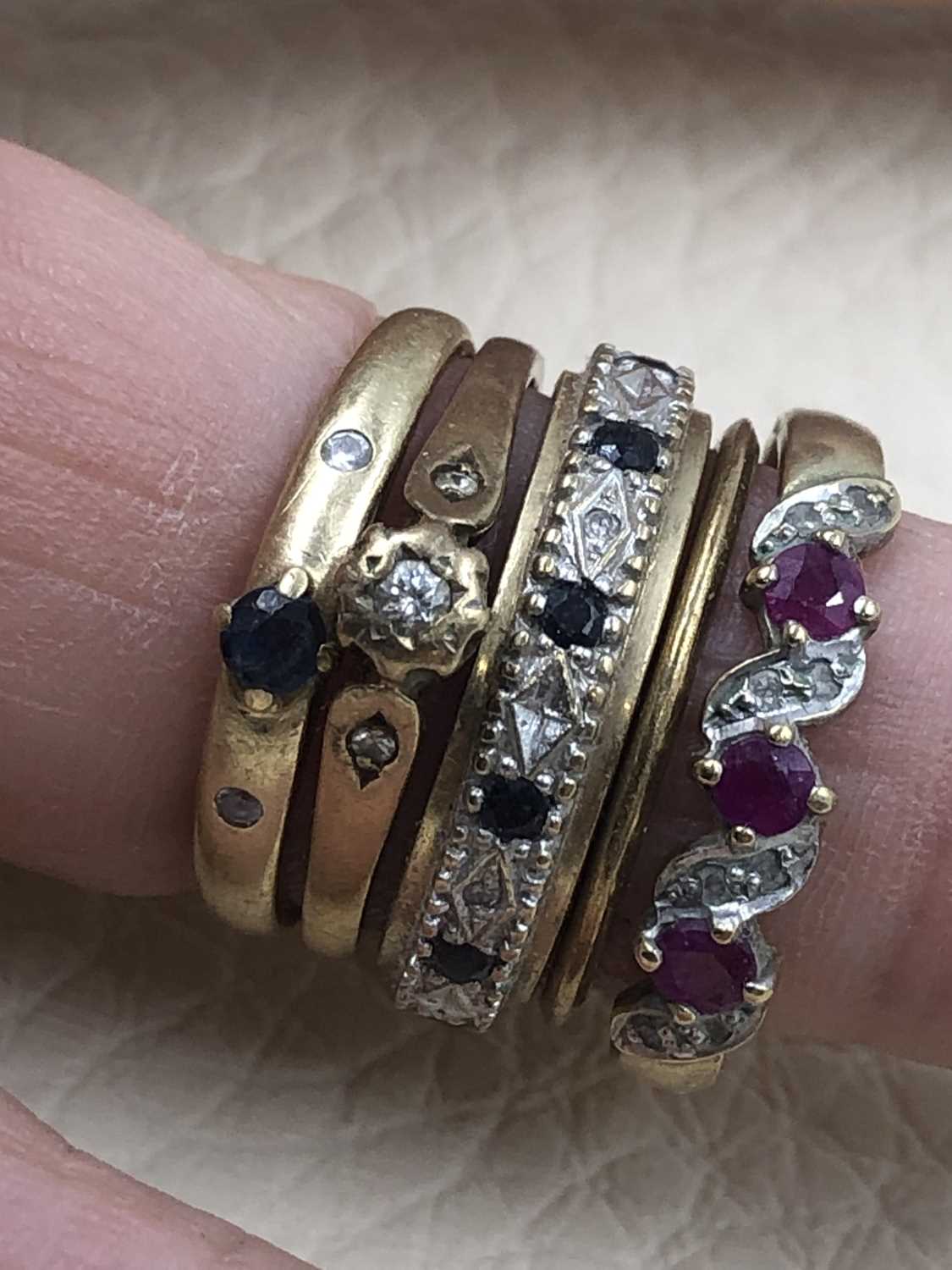 Lot 73 - Five 9ct hallmarked gold ring. Four are