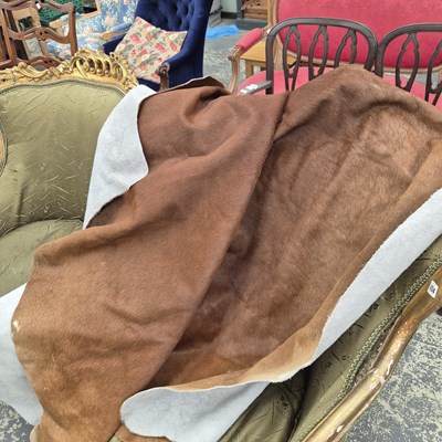 Lot 935 - A cow hide.