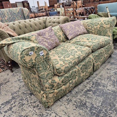 Lot 961 - A good quality chesterfield settee /sofa. H 70...