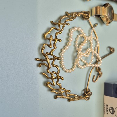 Lot 77 - Jewellery- Swarovski, Micaela Frey, enamel...