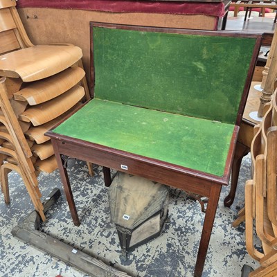 Lot 988 - A georgian foldover card table.