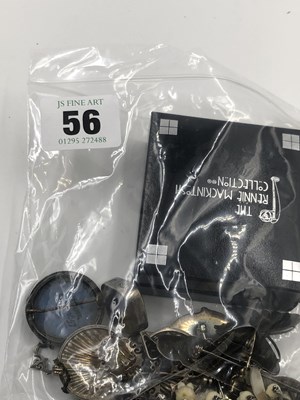 Lot 76 - A vintage 15ct stamped gold and diamond set...