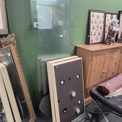 Lot 830 - A modern display cabinet