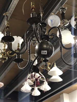 Lot 714 - A collection of chandeliers and hanging lights.
