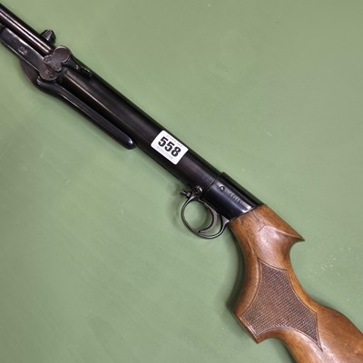 Lot 558 - Airgun- BSA .177 light pattern underlever air...