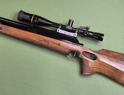 Lot 586 - Air rifle- A John Whiscombe WHISCOMBE-JW60 FB...