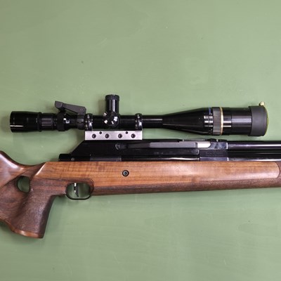 Lot 586 - Air rifle- A John Whiscombe WHISCOMBE-JW60 FB...