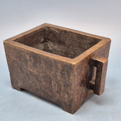 Lot 169 - A Chinese bronze two handled rectangular...